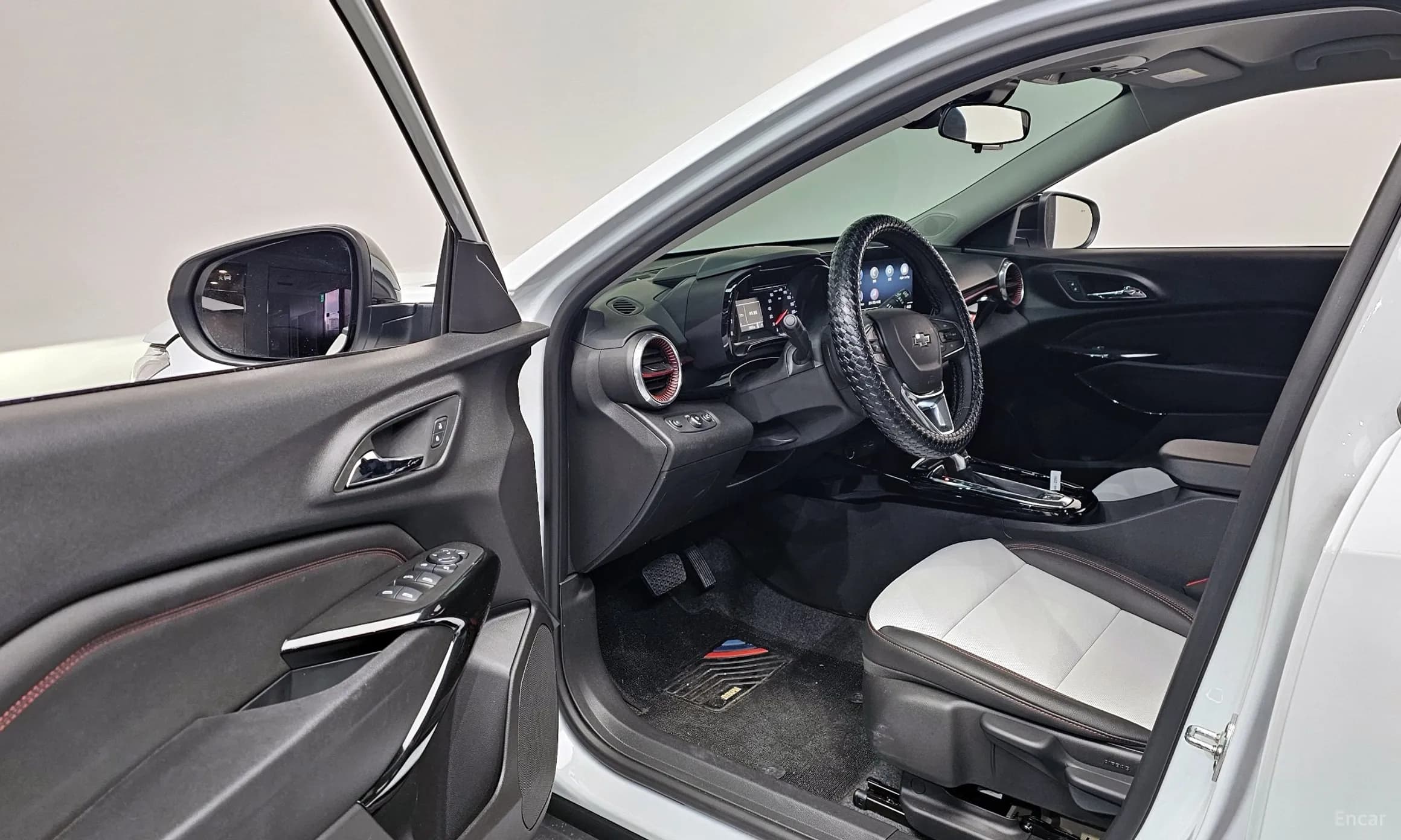 Trax Crossover