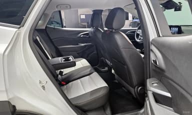 Trax Crossover