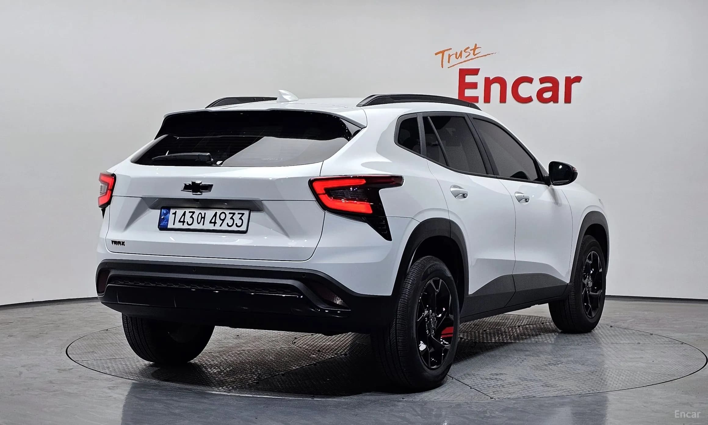 Trax Crossover