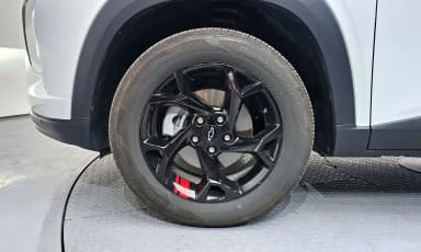 Trax Crossover
