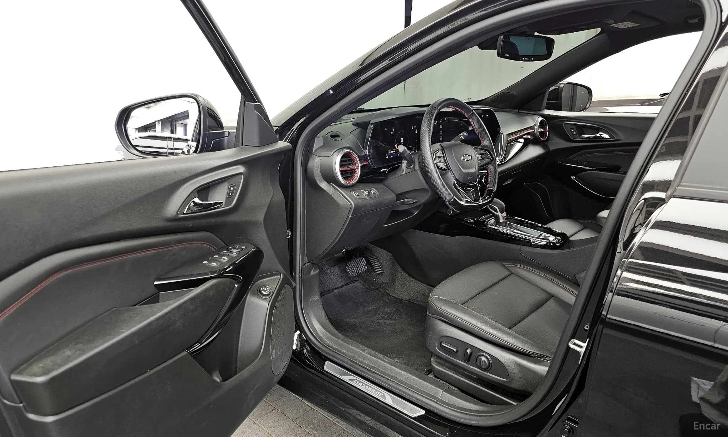 Trax Crossover