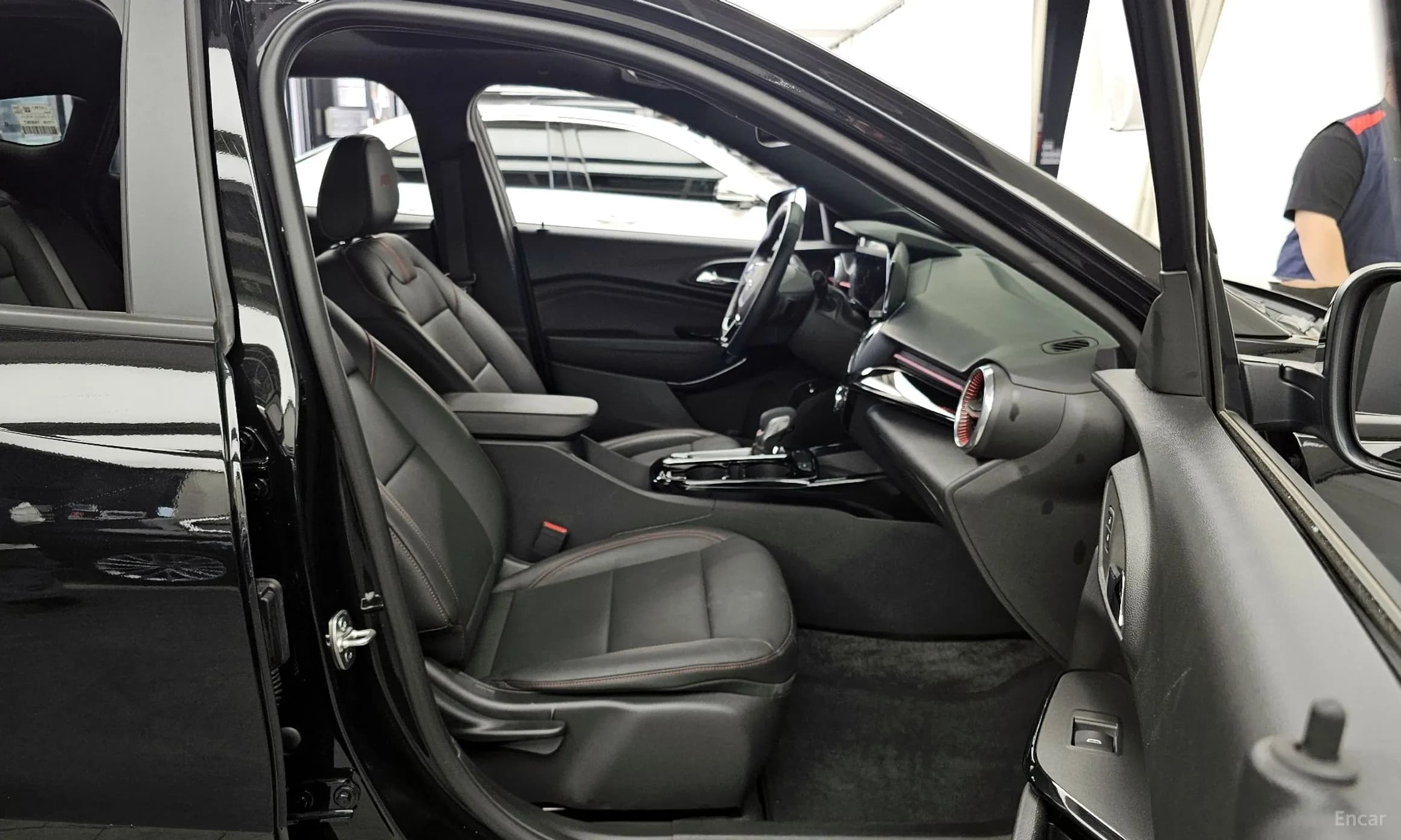 Trax Crossover