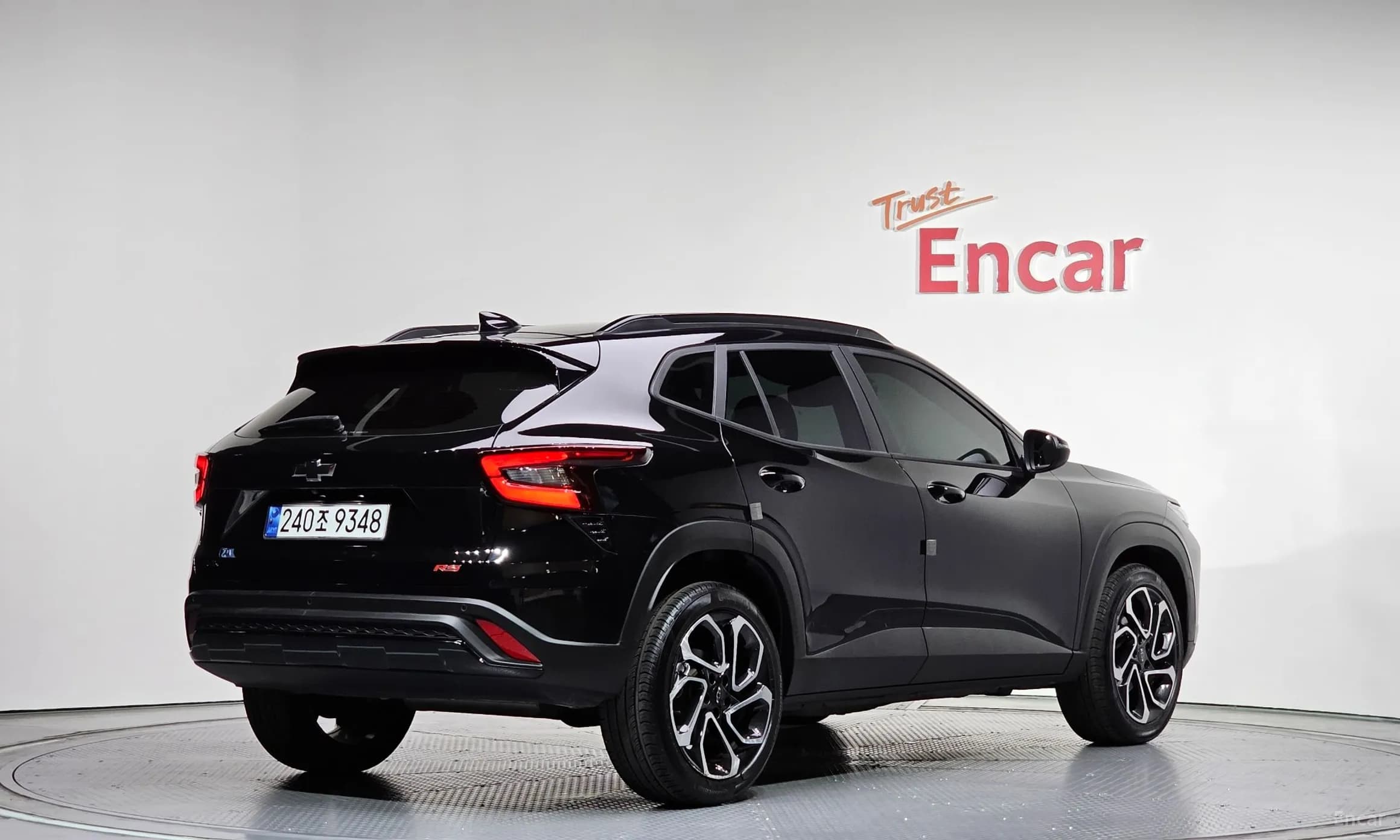 Trax Crossover