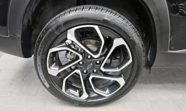 Trax Crossover