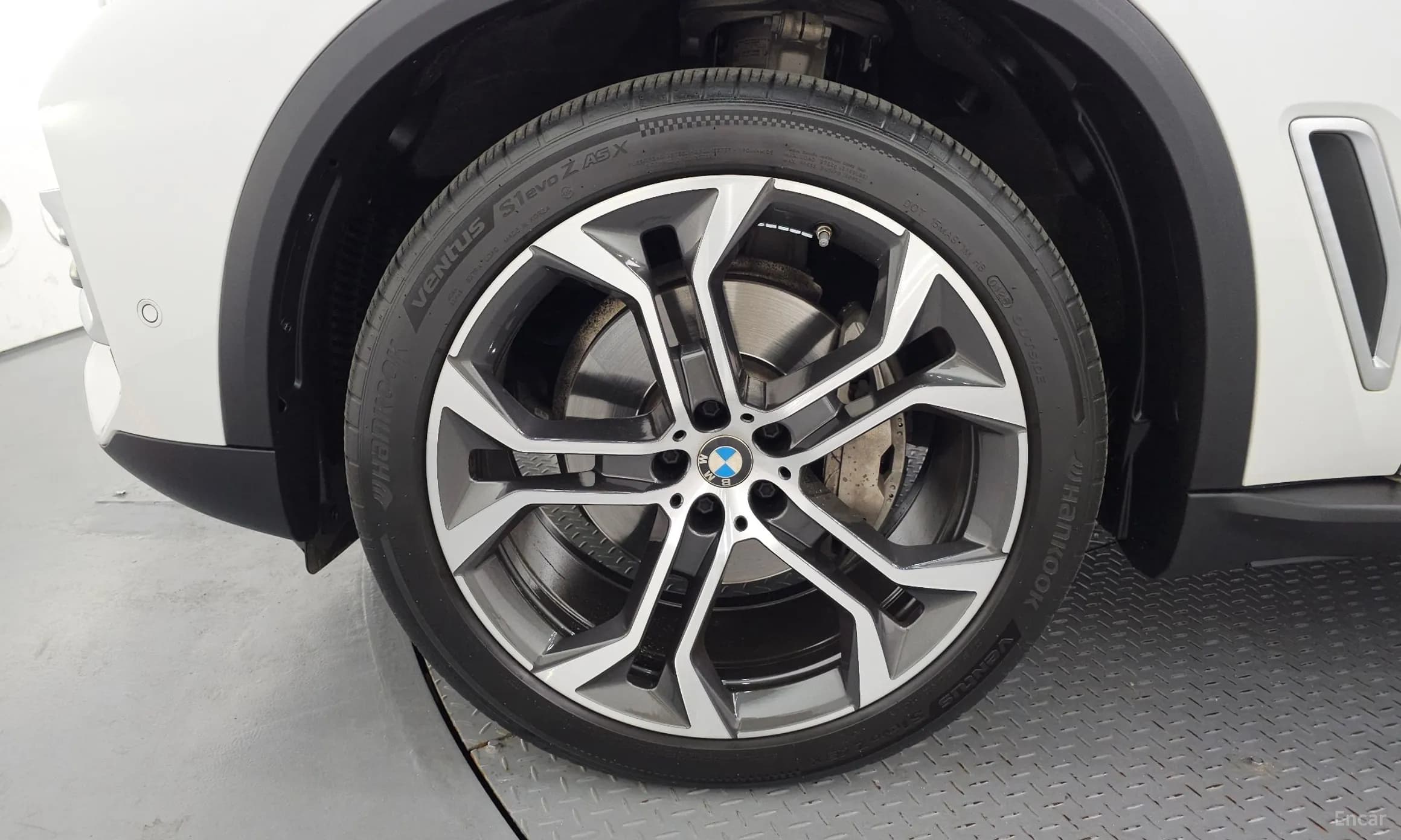 X5 (G05)
