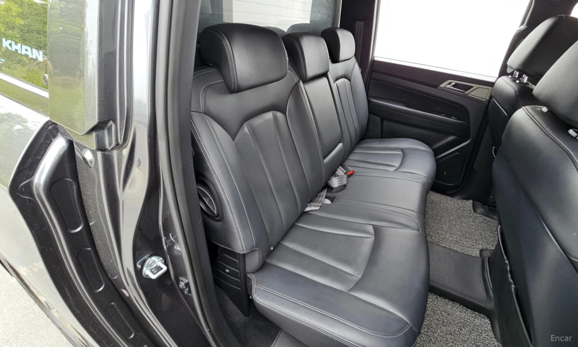 Rexton Sports Khan