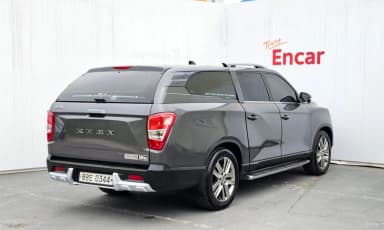 Rexton Sports Khan