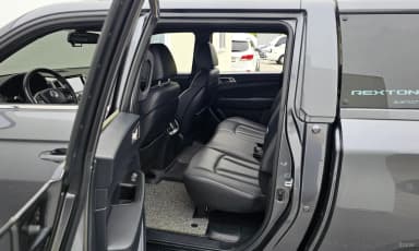 Rexton Sports Khan