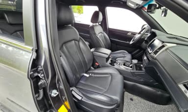 Rexton Sports Khan