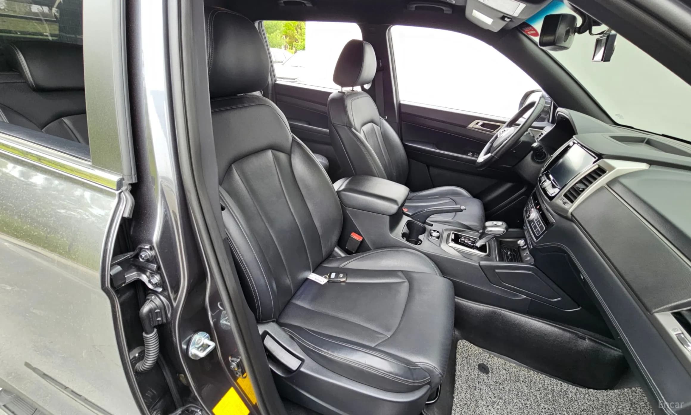 Rexton Sports Khan