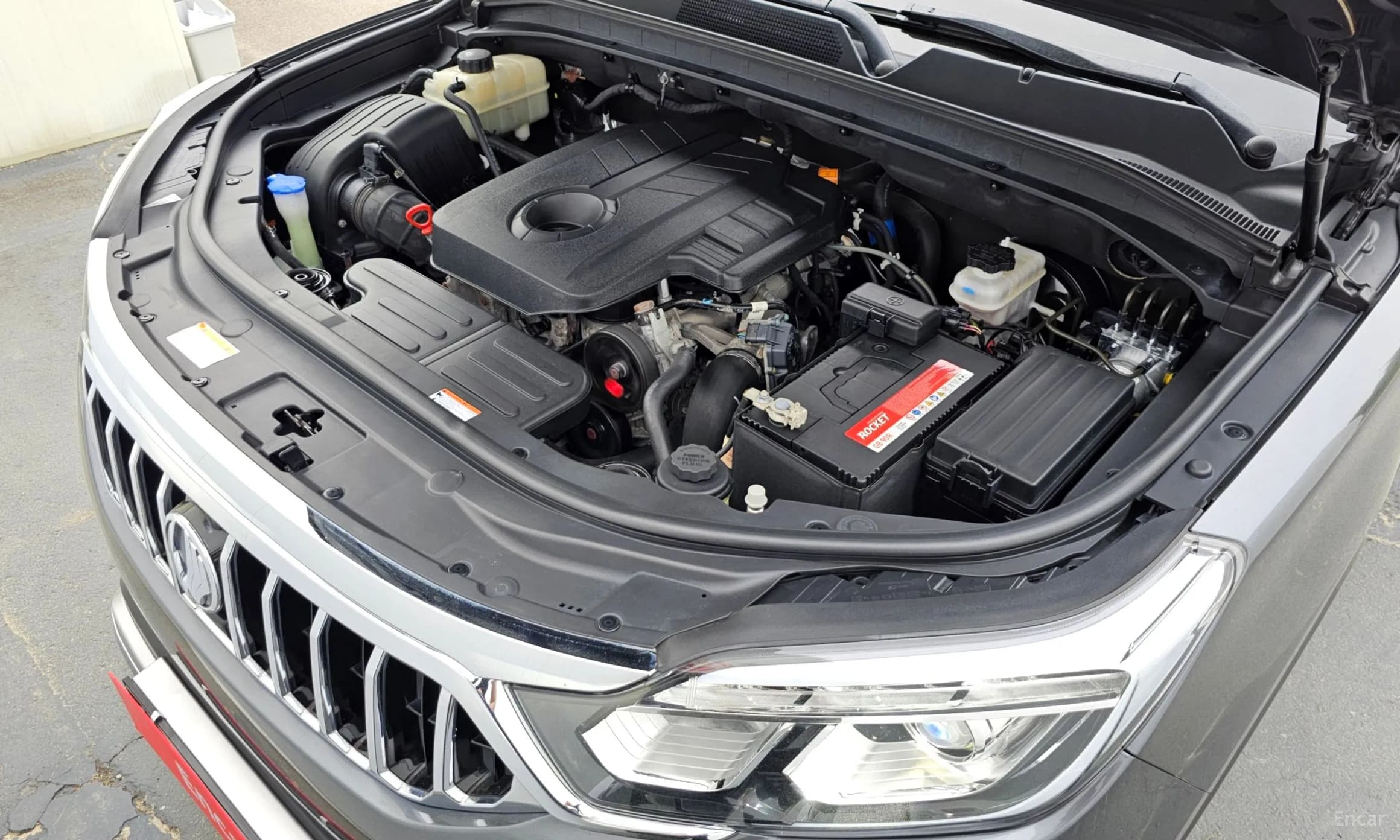 Rexton Sports Khan