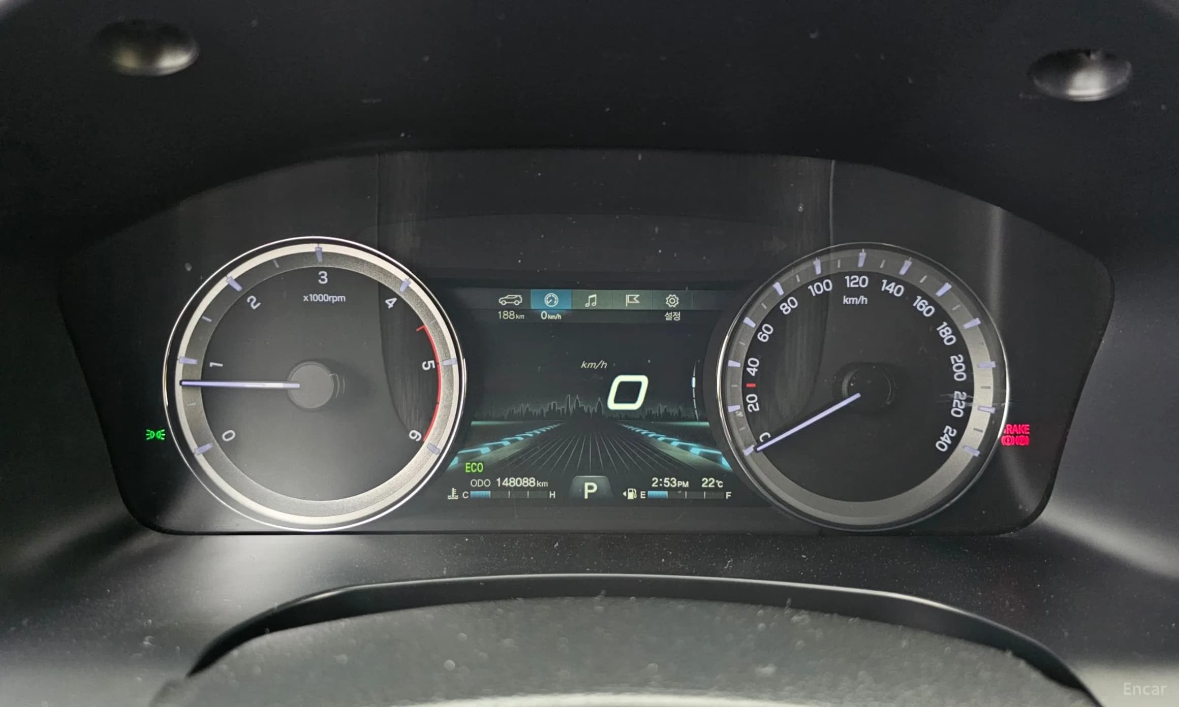Rexton Sports Khan