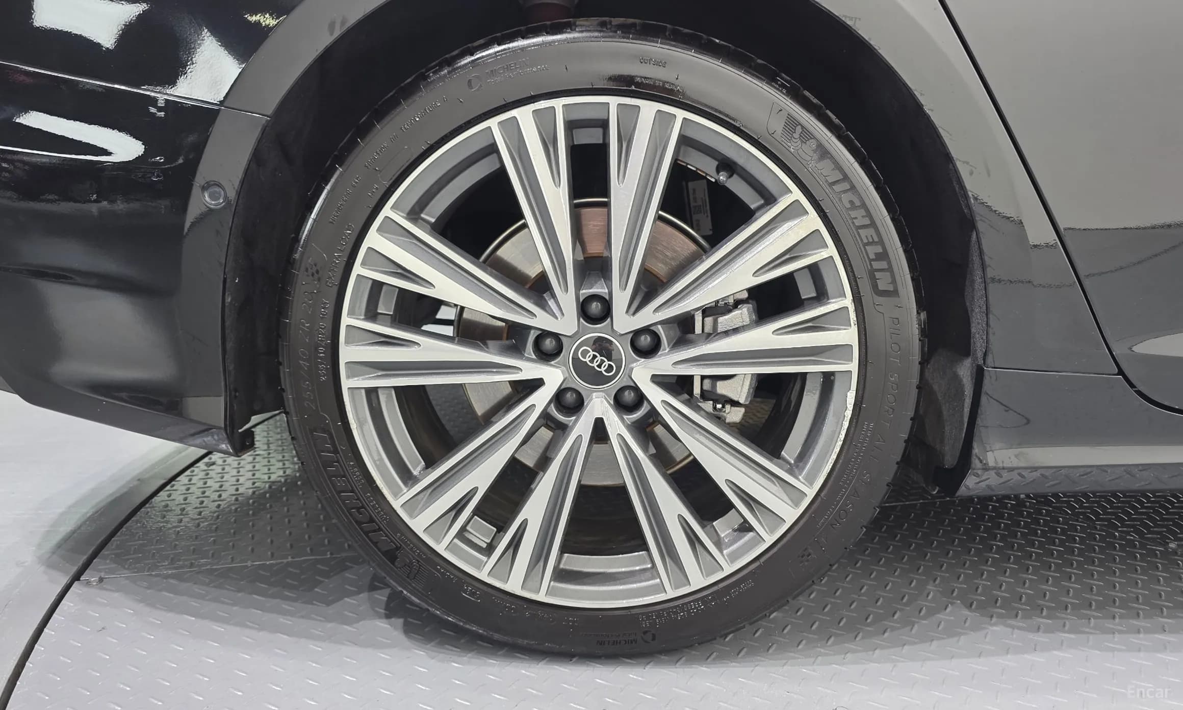 A6 (C8)