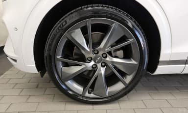 GV70