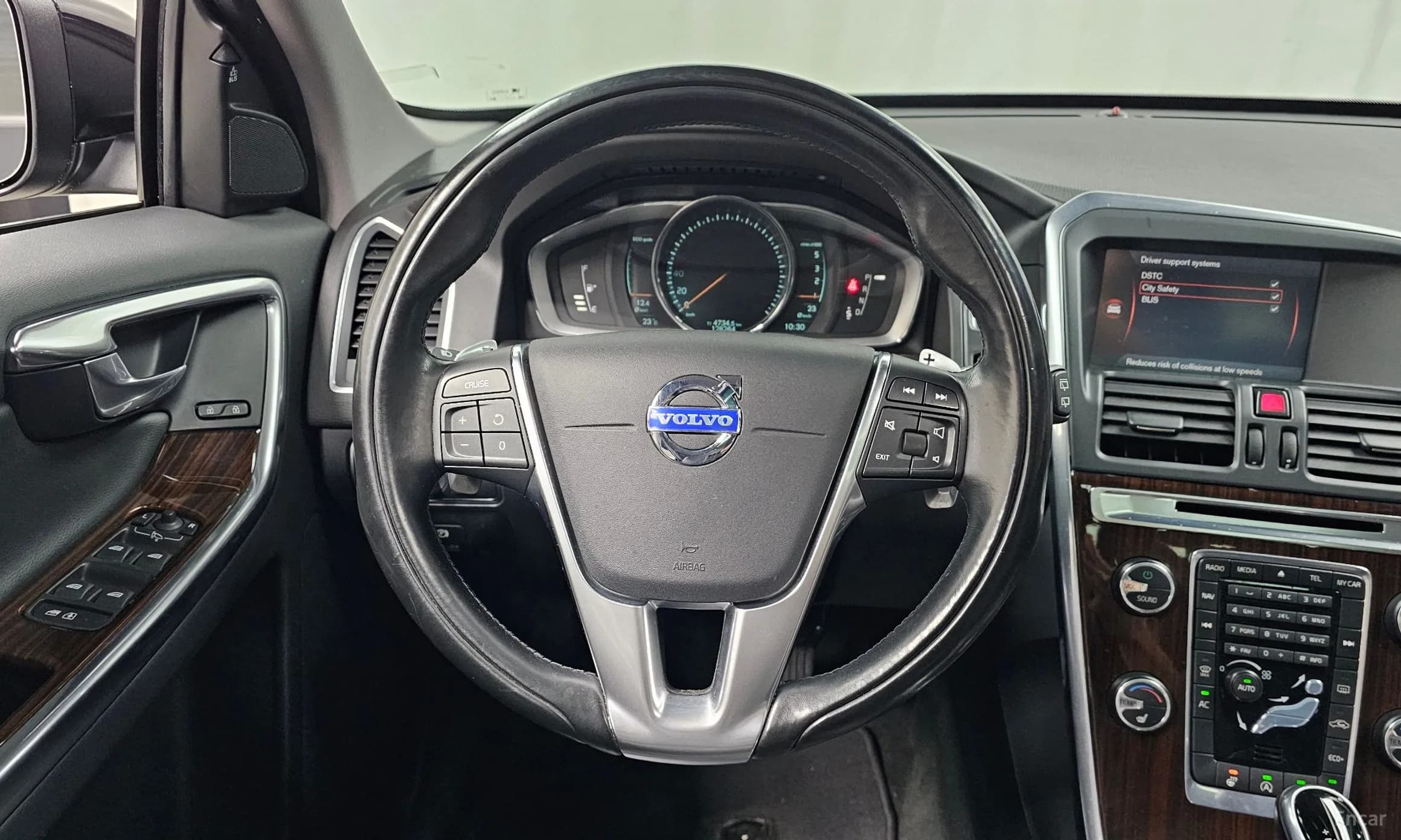 XC60