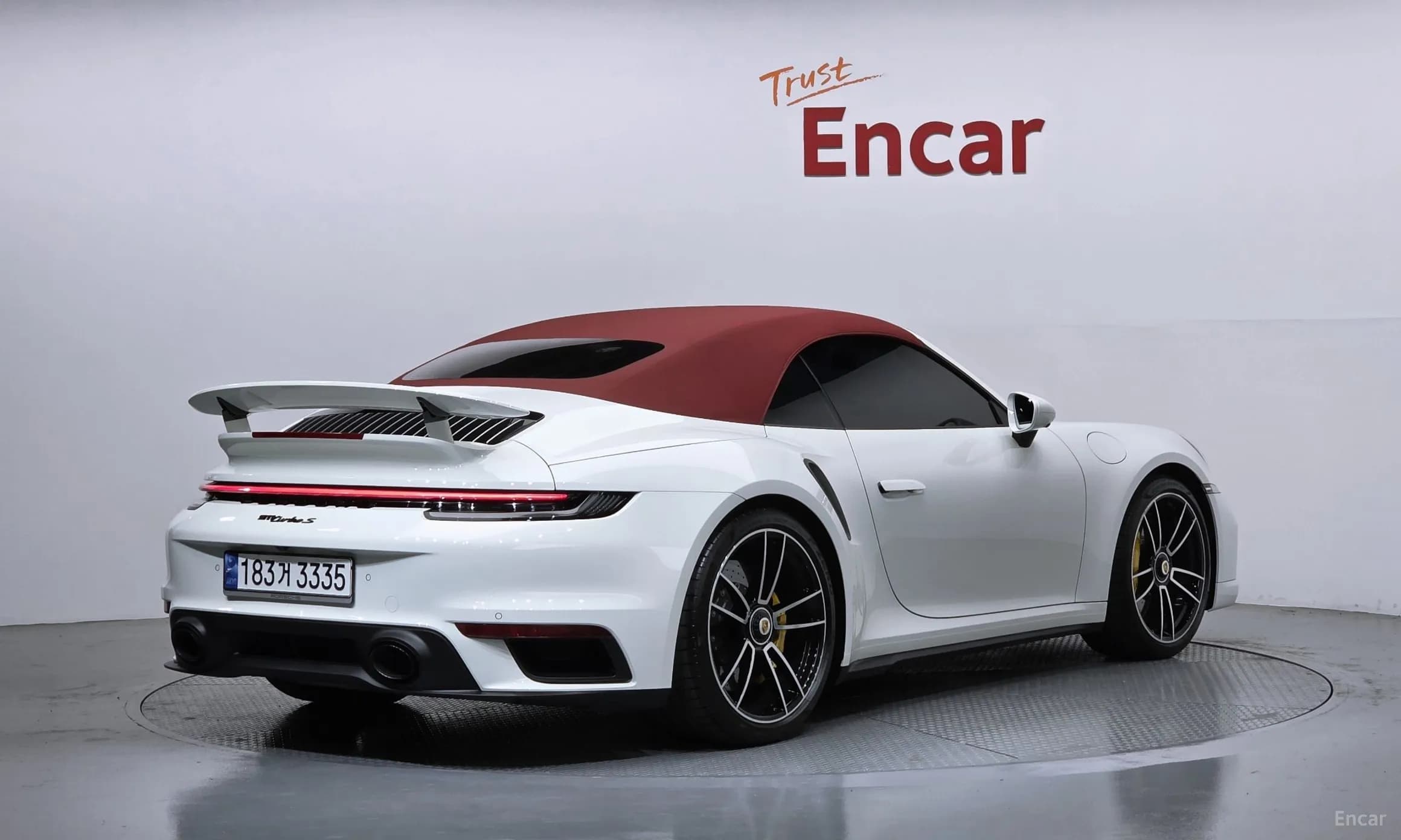911 (992)