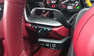 911 (992)