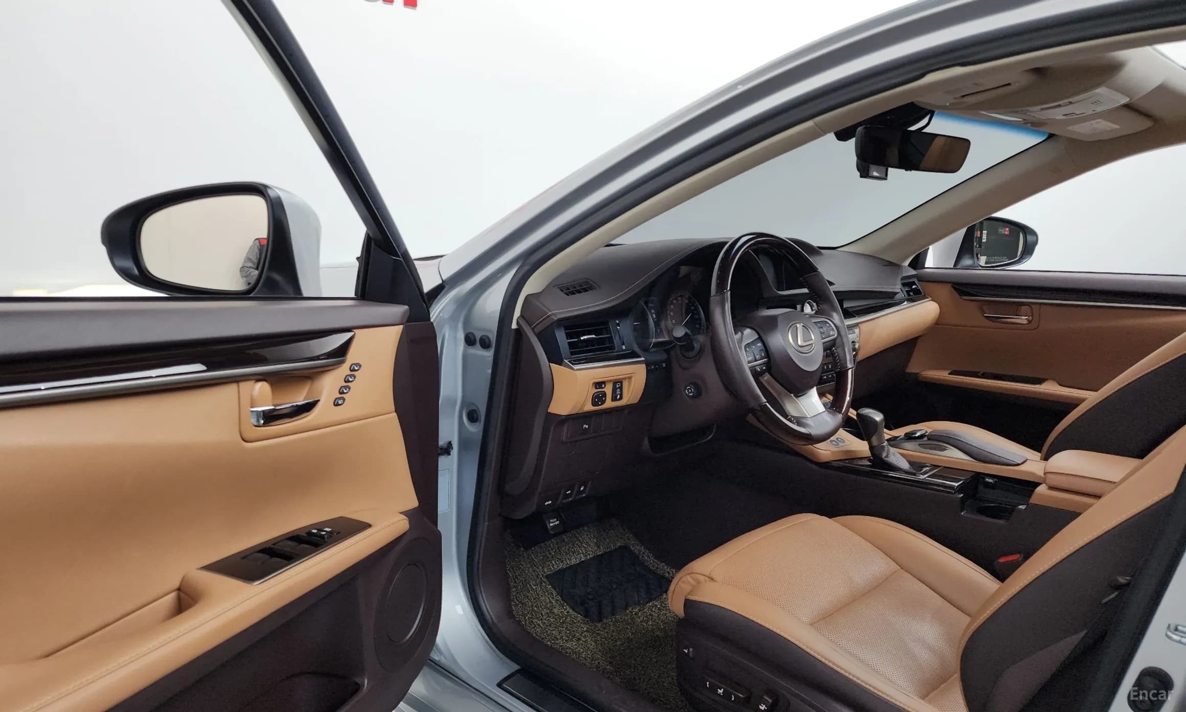 New ES300h