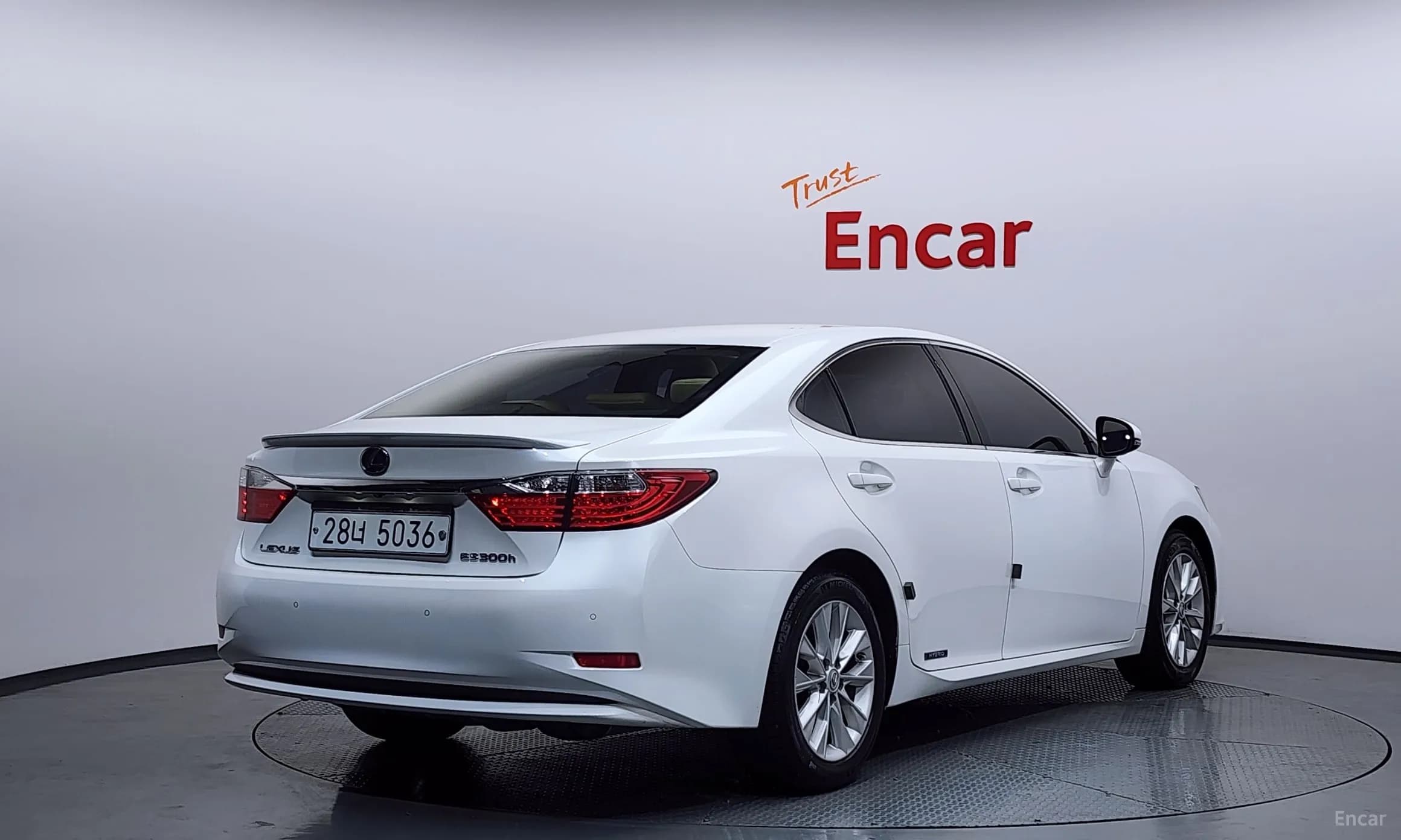 New ES300h