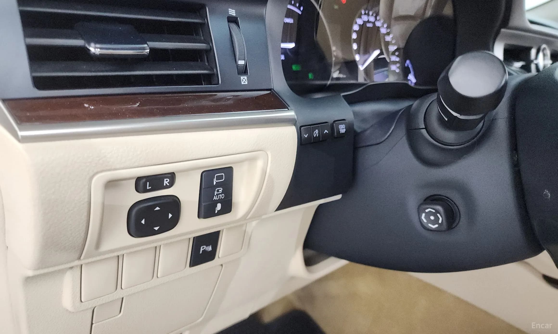 New ES300h