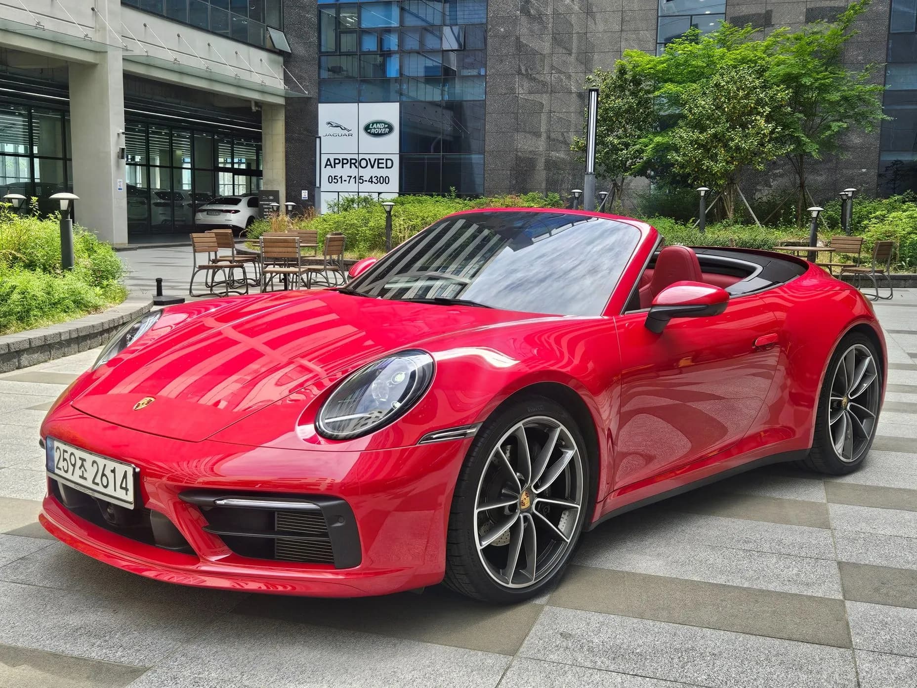 911 (992)