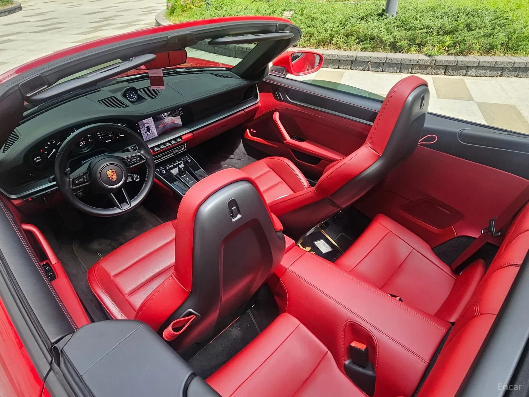 911 (992)