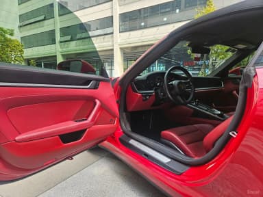 911 (992)