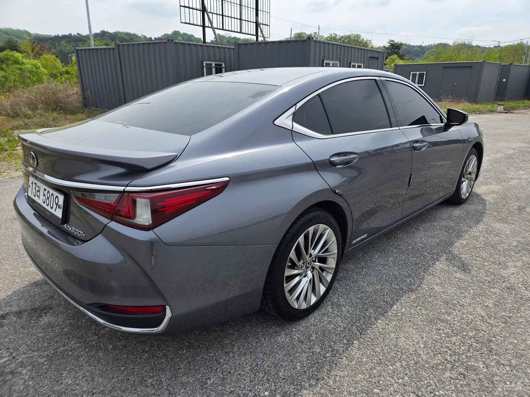 ES300h 7th Generation