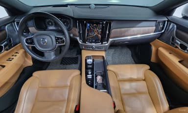 S90