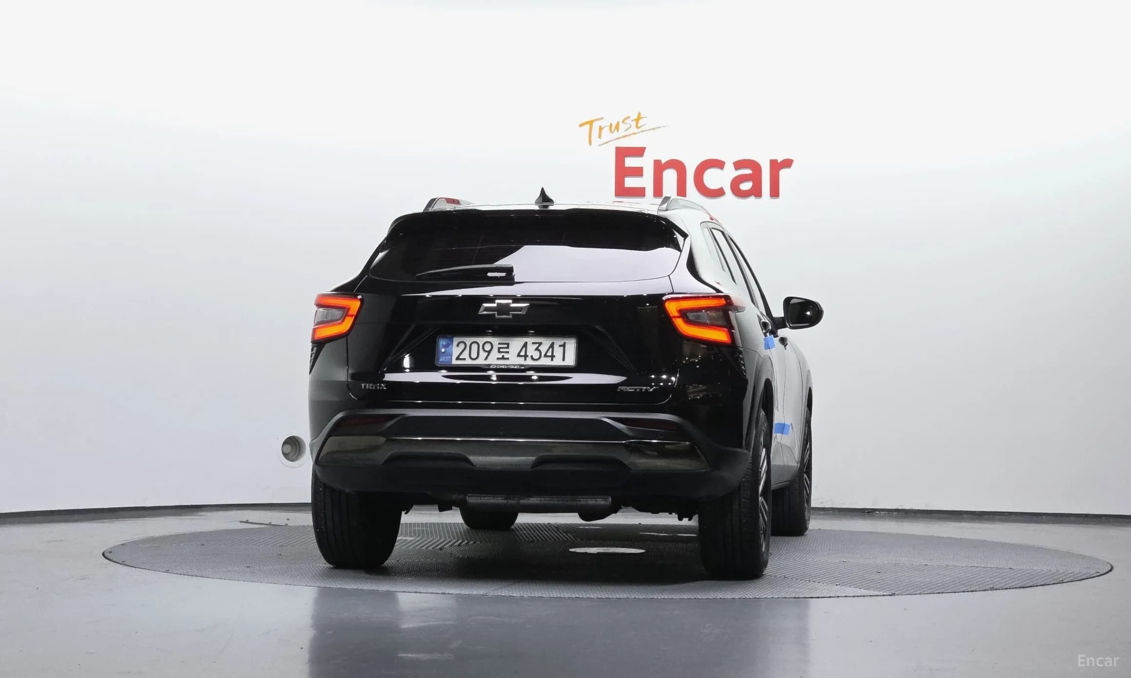 Trax Crossover