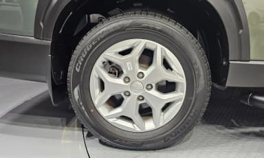 Rexton Sports Khan