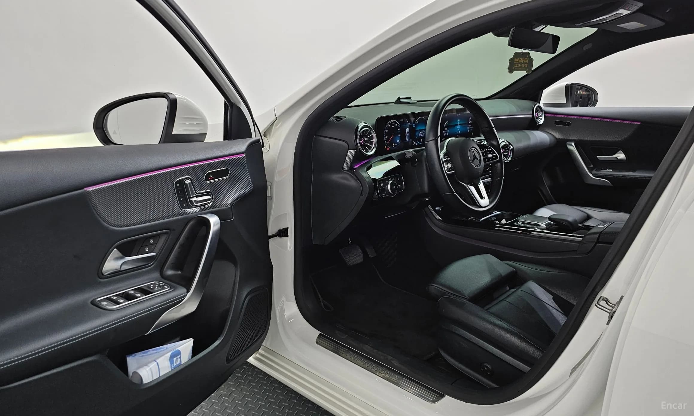 A-Class W177