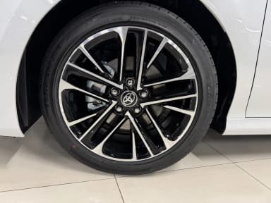 Camry (XV80)