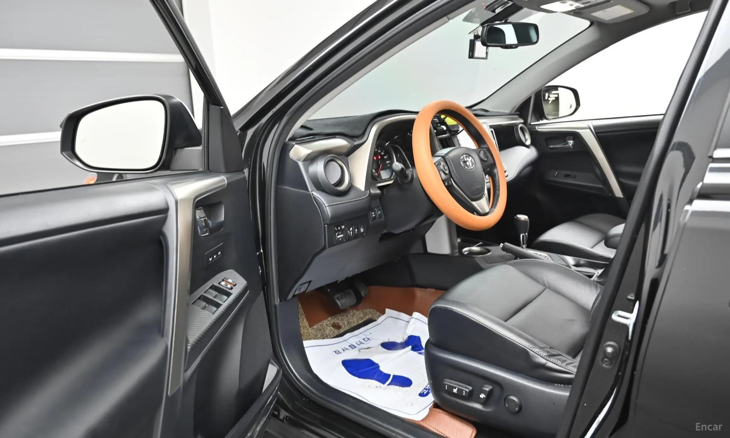 RAV4