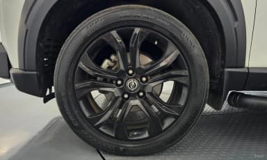 Rexton Sports Khan