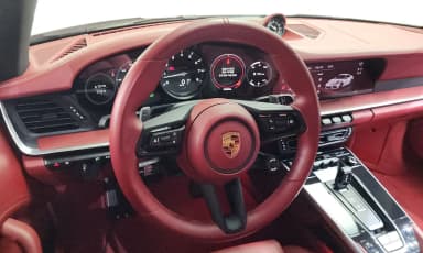 911 (992)