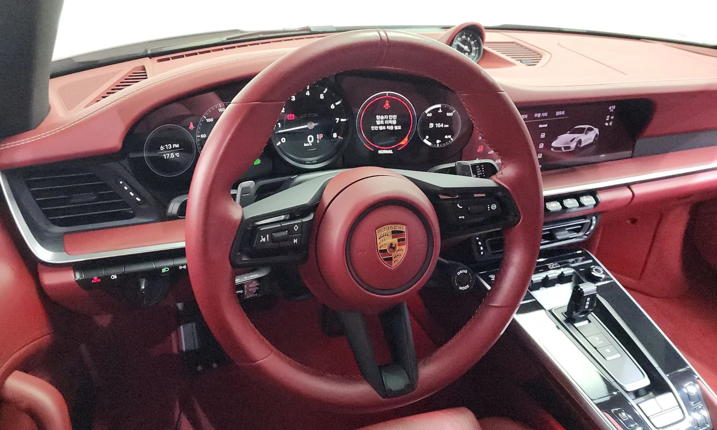 911 (992)