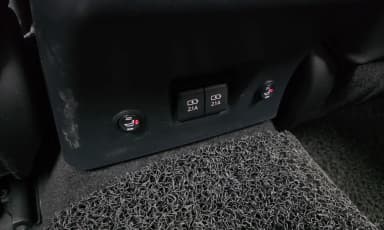 Camry (XV70)