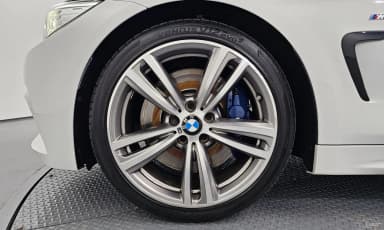 Series 4 (F32)