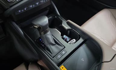 ES300h 7th Generation