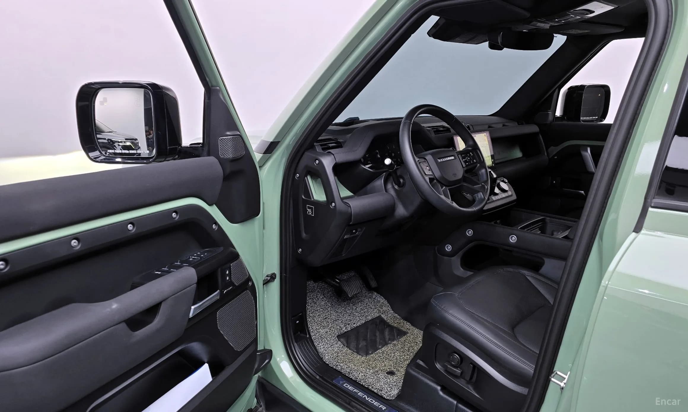 Defender (L663)
