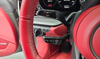 911 (992)