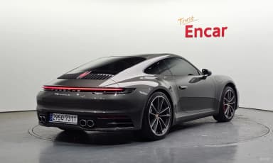 911 (992)