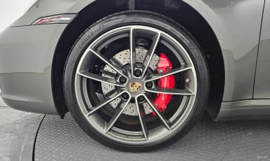 911 (992)