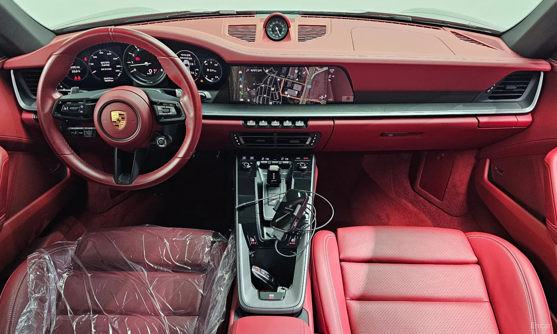 911 (992)