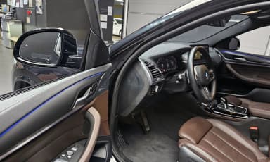 X4 (G02)