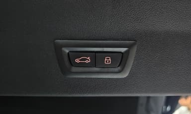 X4 (G02)