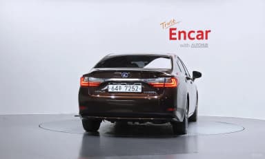 New ES300h