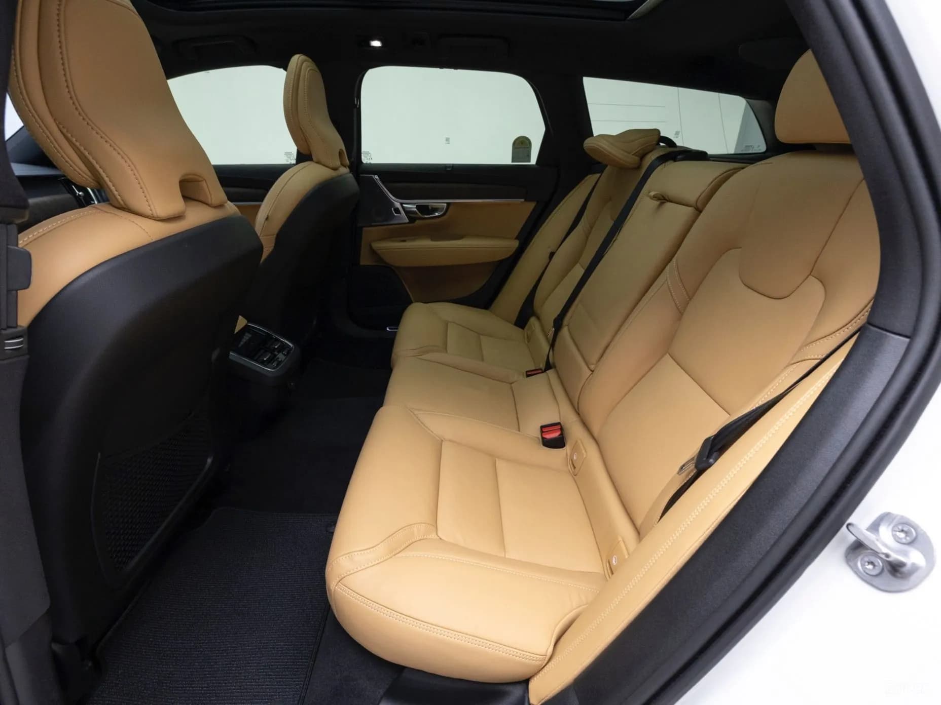 V90 Cross Country