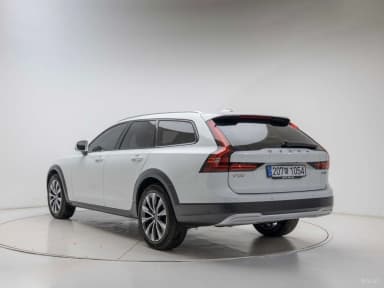 V90 Cross Country